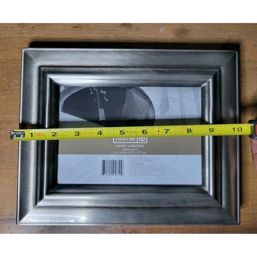 Vintage‎ Home Xavier Collection free standing Picture Frame 5x7 in glass insert